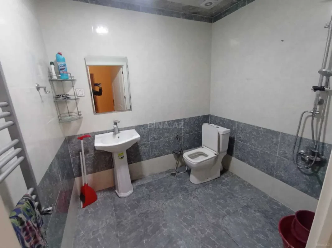 Kirayə verilir 2 otaqlı mənzil 91 m²