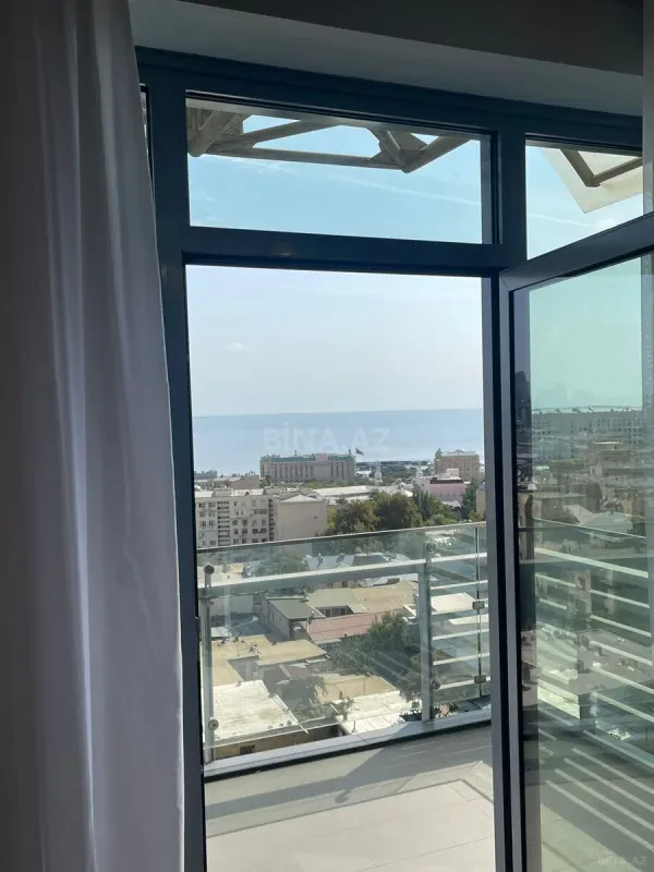 Satılır 2 otaqlı mənzil 105 m²