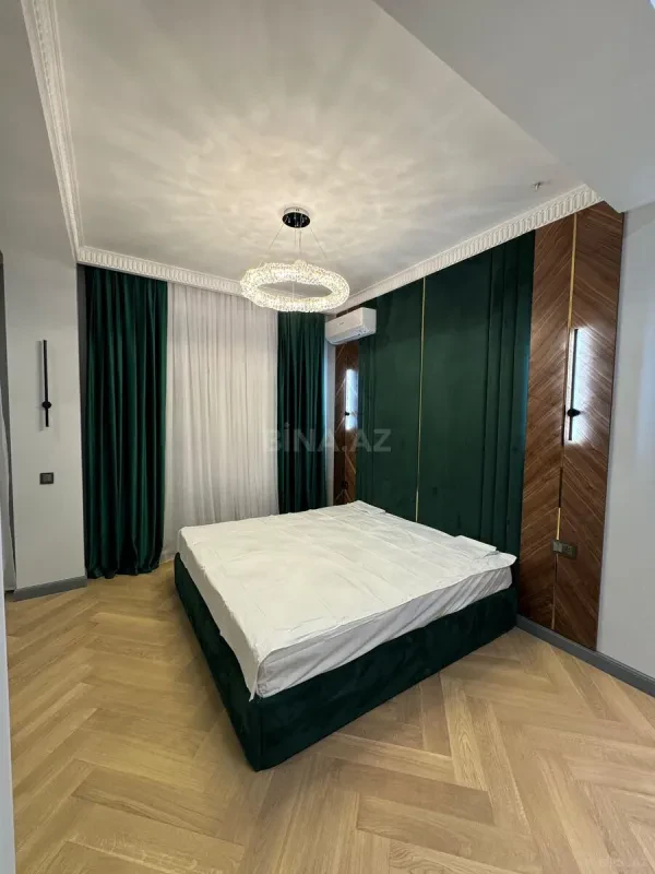 Satılır 2 otaqlı mənzil 105 m²