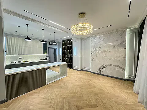 Satılır 2 otaqlı mənzil 105 m²