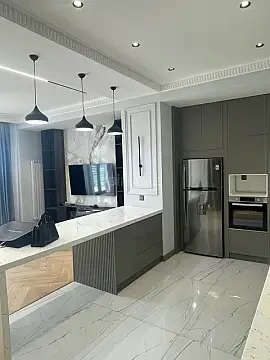 Satılır 2 otaqlı mənzil 105 m²