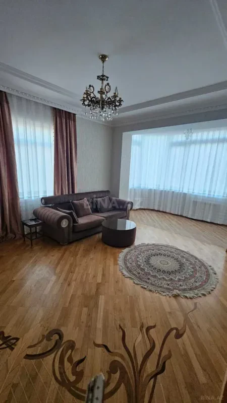 Kirayə verilir 3 otaqlı mənzil 128 m²