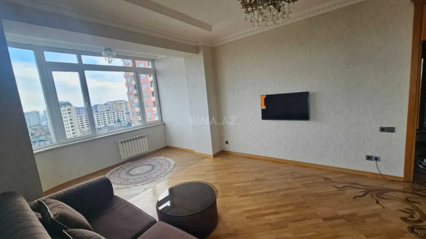 Kirayə verilir 3 otaqlı mənzil 128 m²