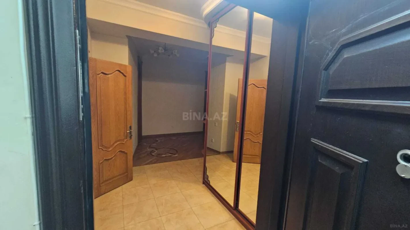 Kirayə verilir 3 otaqlı mənzil 128 m²