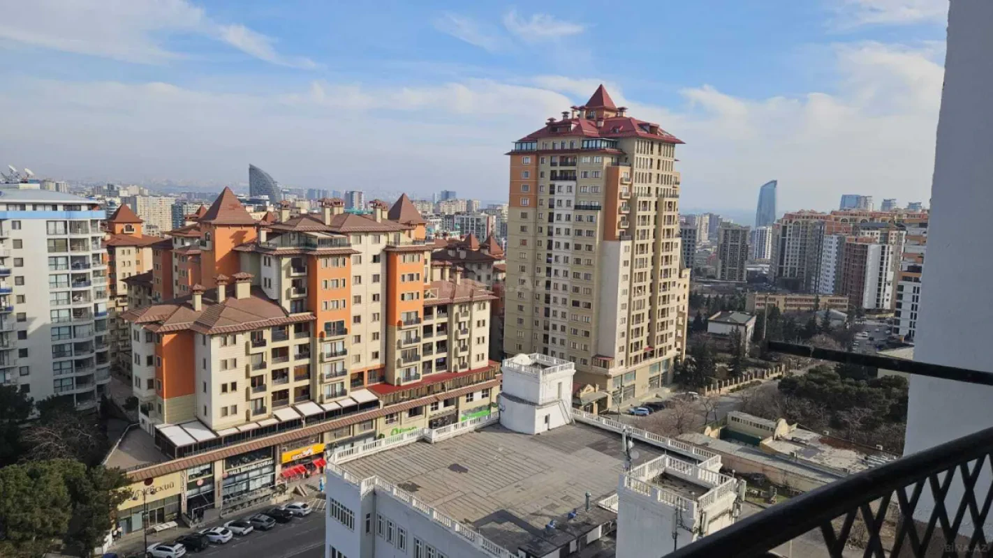 Kirayə verilir 3 otaqlı mənzil 128 m²