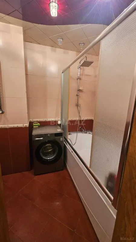 Kirayə verilir 3 otaqlı mənzil 128 m²