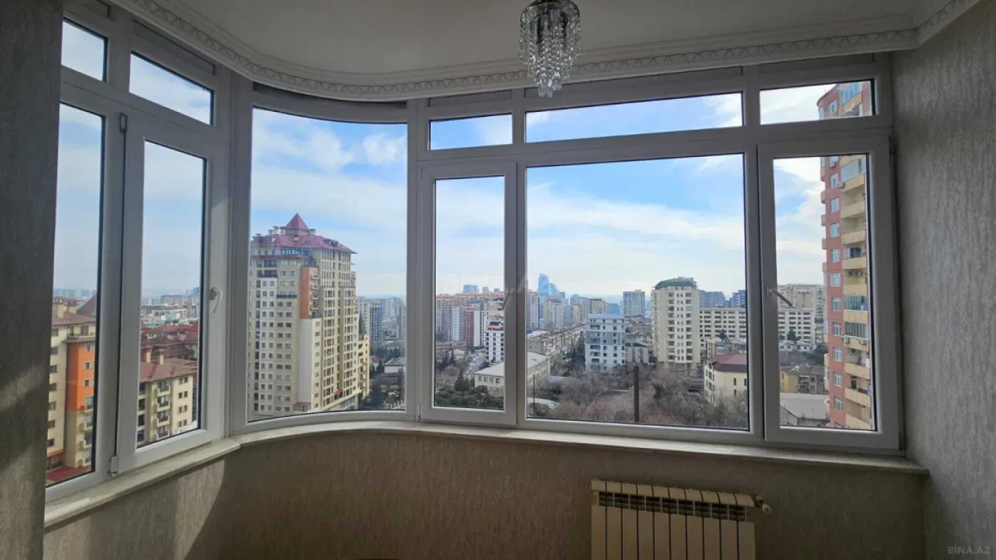 Kirayə verilir 3 otaqlı mənzil 128 m²