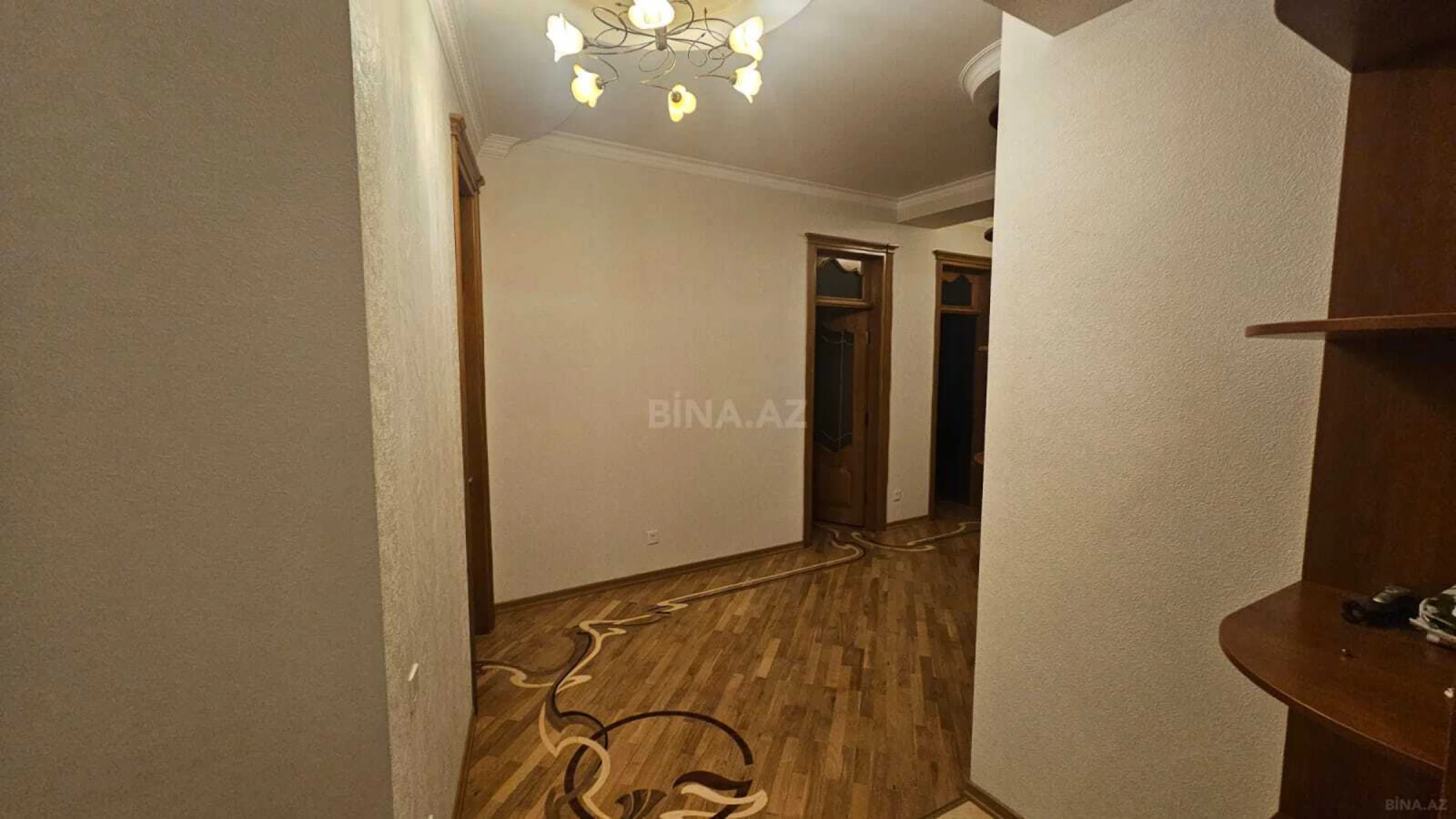 Kirayə verilir 3 otaqlı mənzil 128 m²