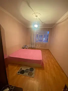 Kirayə verilir 2 otaqlı mənzil 75 m²