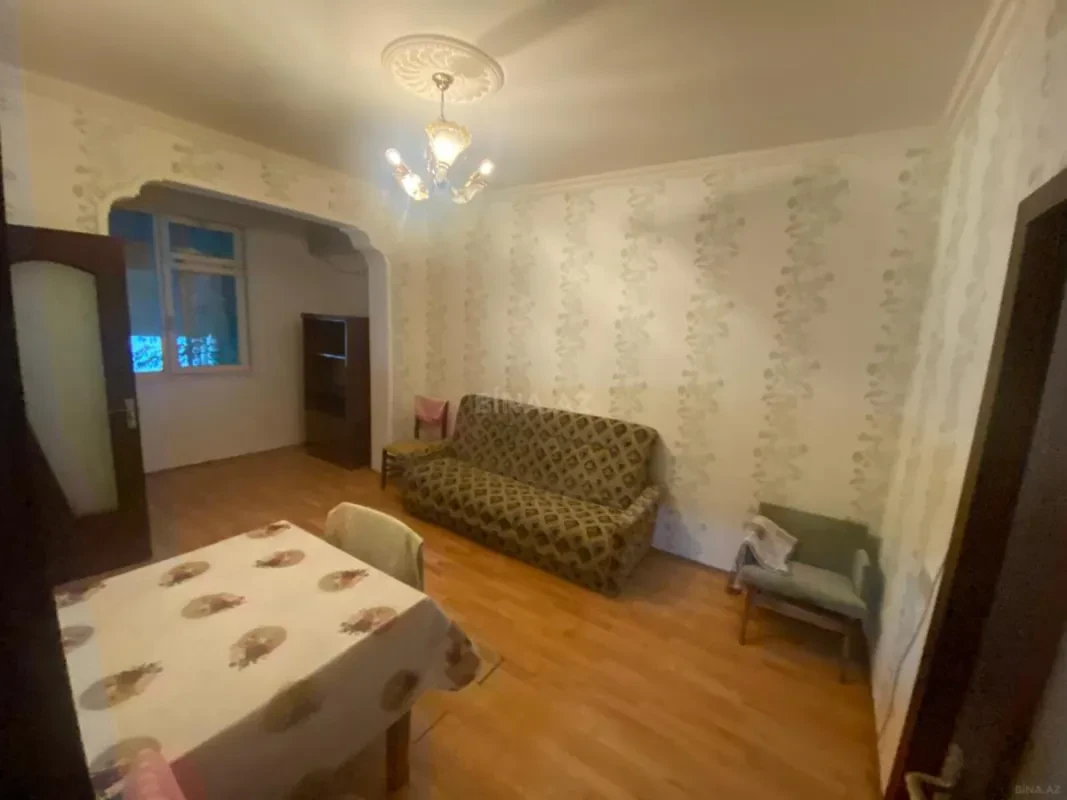 Kirayə verilir 2 otaqlı mənzil 75 m²