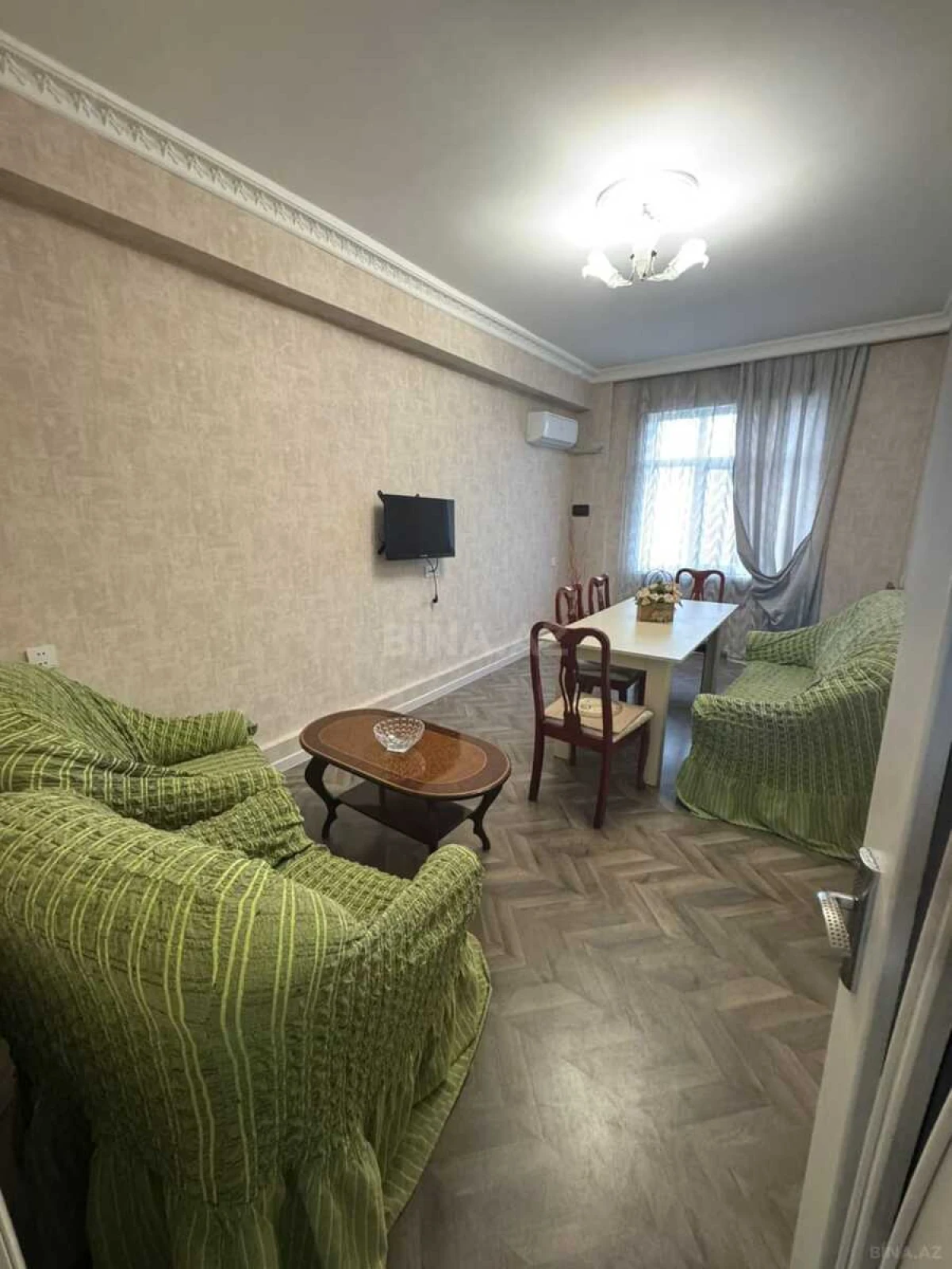 Kirayə verilir 2 otaqlı mənzil 65 m²