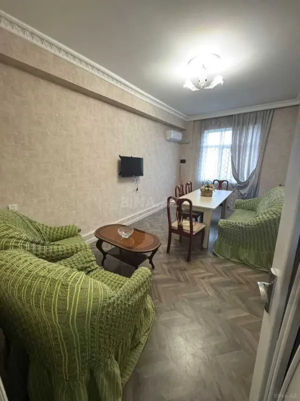 Kirayə verilir 2 otaqlı mənzil 65 m²