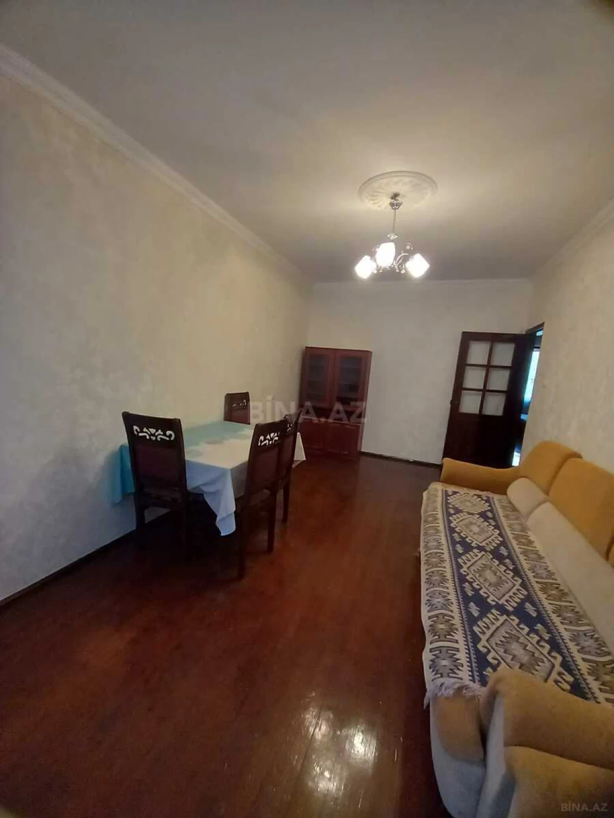 Satılır 2 otaqlı mənzil 70 m²