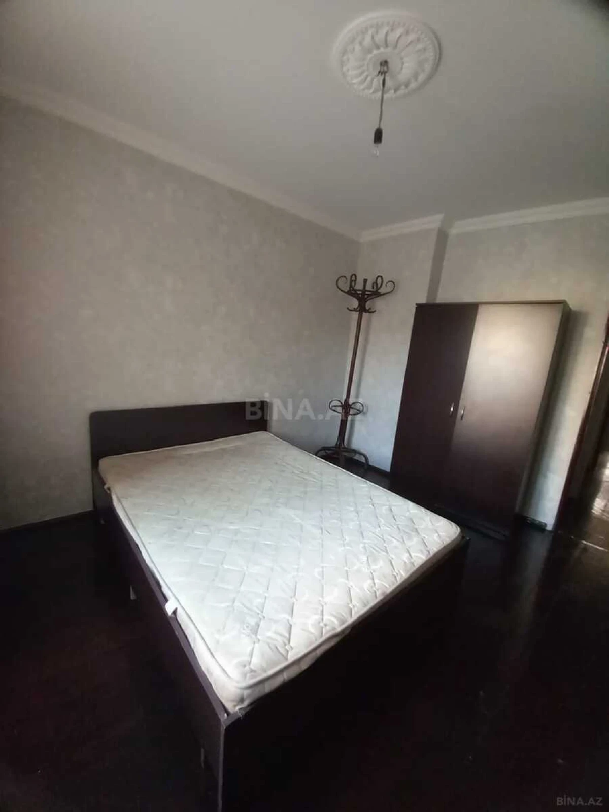 Satılır 2 otaqlı mənzil 70 m²