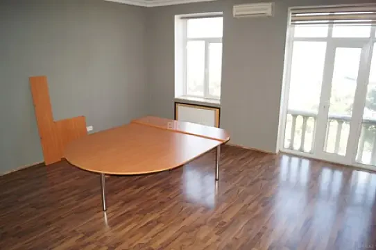 Kirayə verilir obyekt 400 m²
