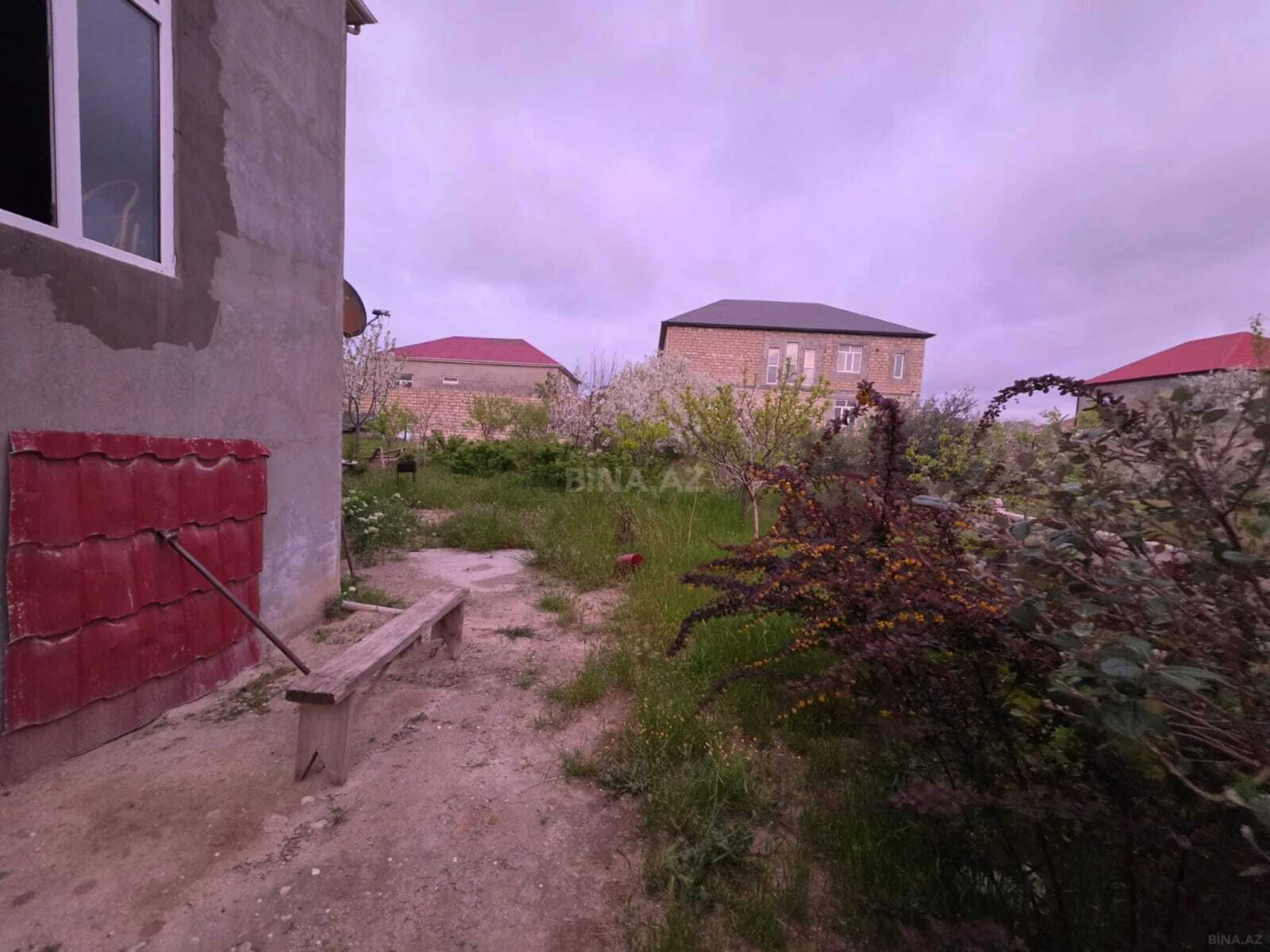 Satılır 7 otaqlı həyət evi 280 m²