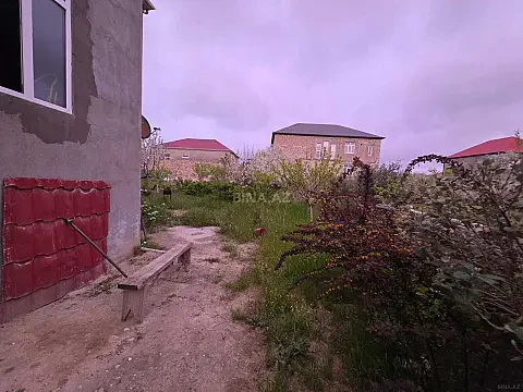 Satılır 7 otaqlı həyət evi 280 m²