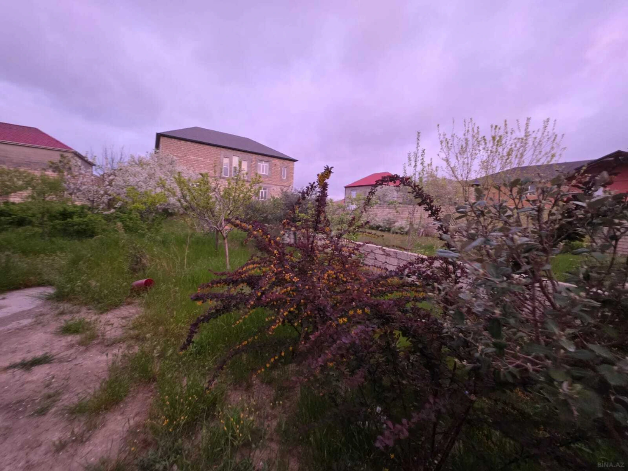 Satılır 7 otaqlı həyət evi 280 m²