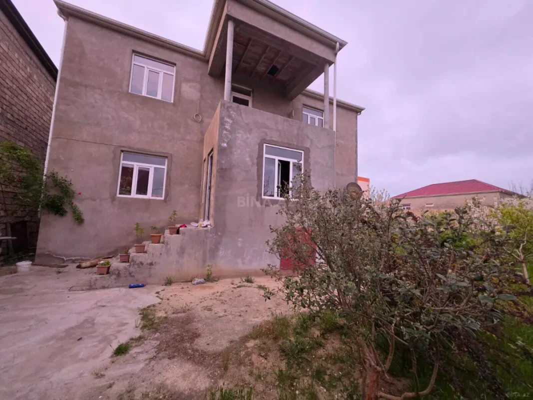 Satılır 7 otaqlı həyət evi 280 m²