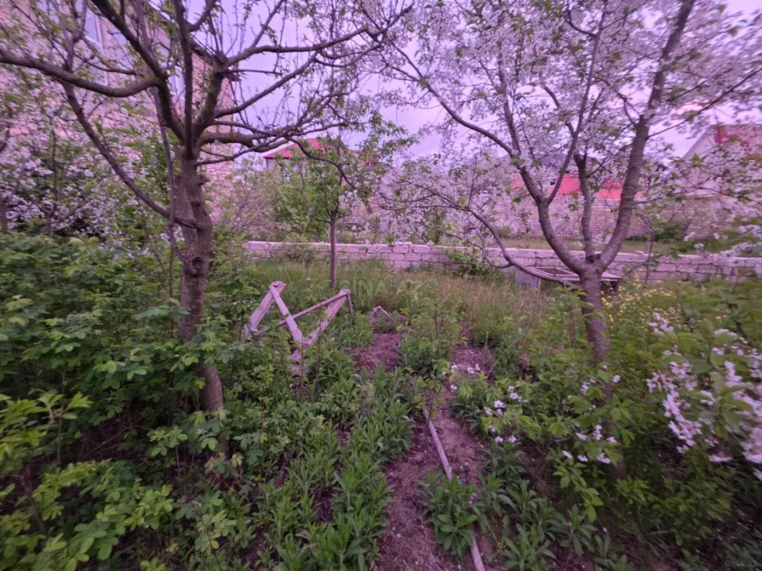 Satılır 7 otaqlı həyət evi 280 m²