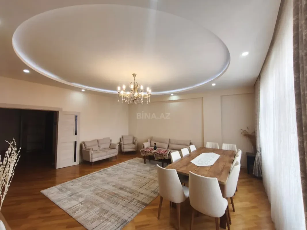 Satılır 3 otaqlı mənzil 137 m²