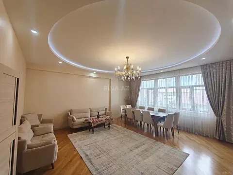Satılır 3 otaqlı mənzil 137 m²