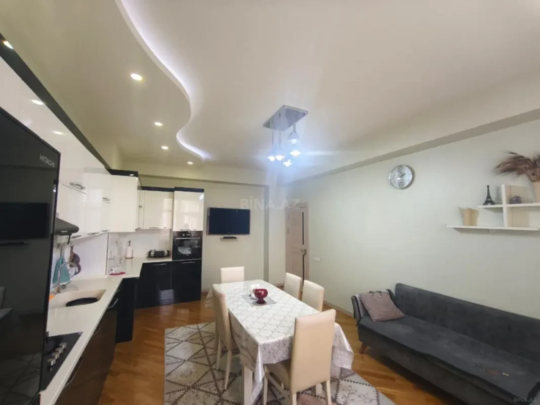Satılır 3 otaqlı mənzil 137 m²