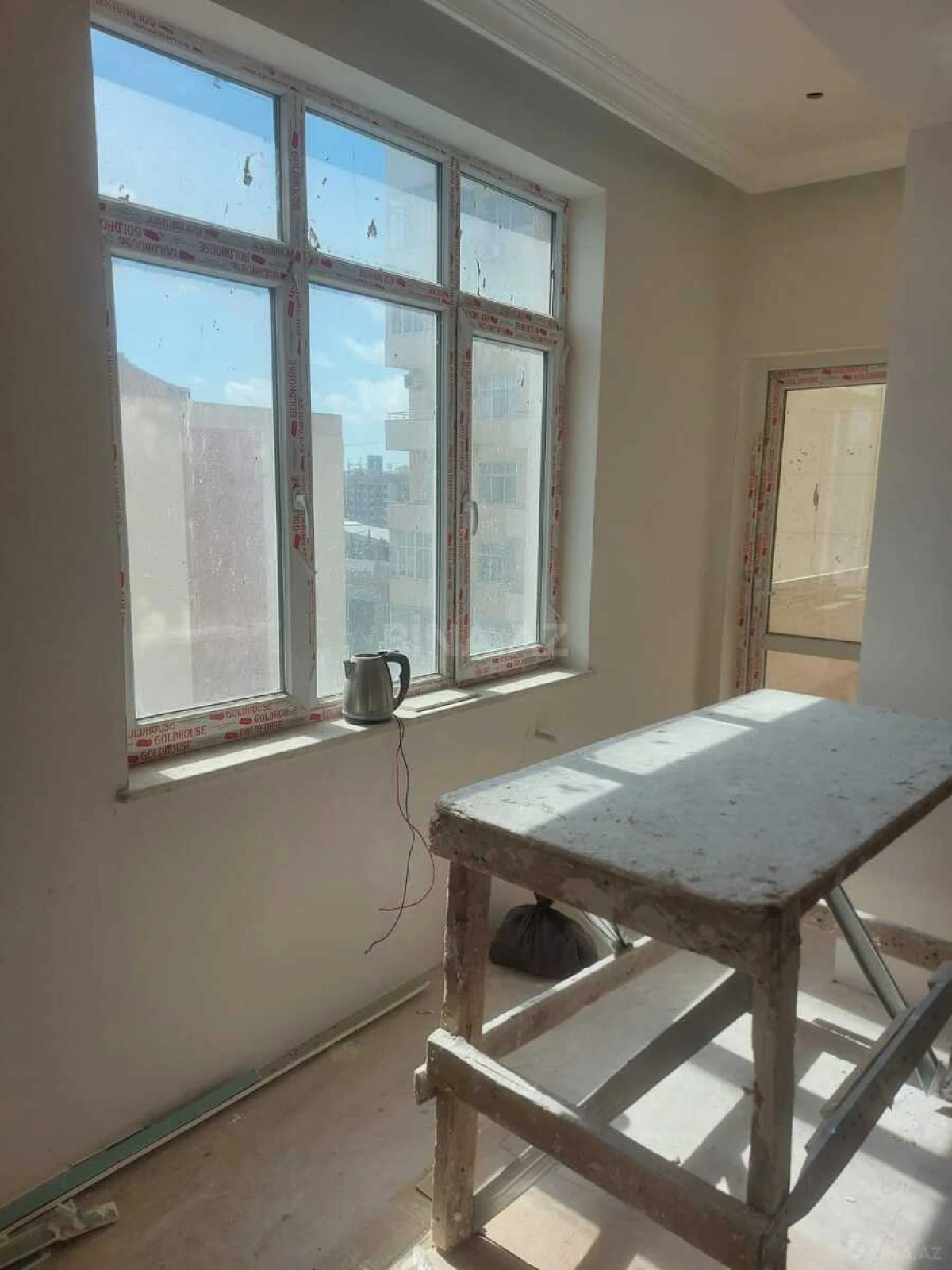 Satılır 2 otaqlı mənzil 110 m²