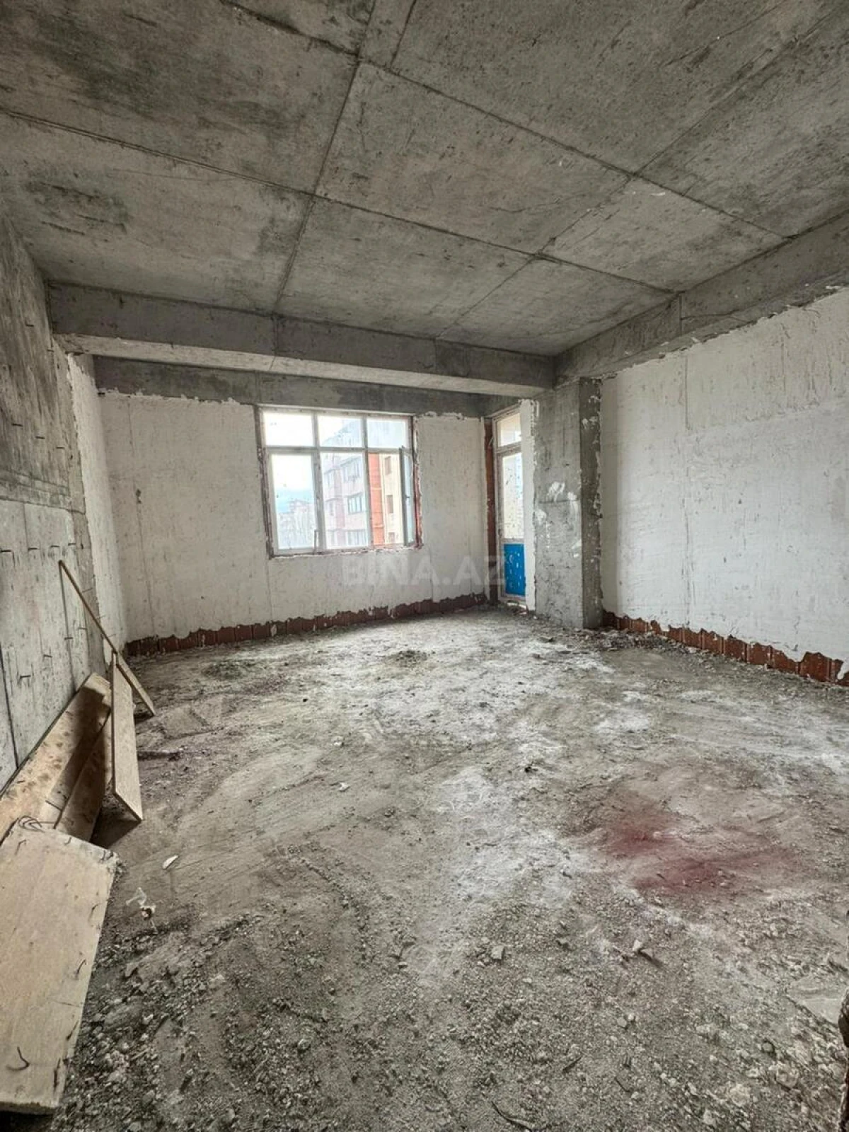 Satılır 2 otaqlı mənzil 110 m²