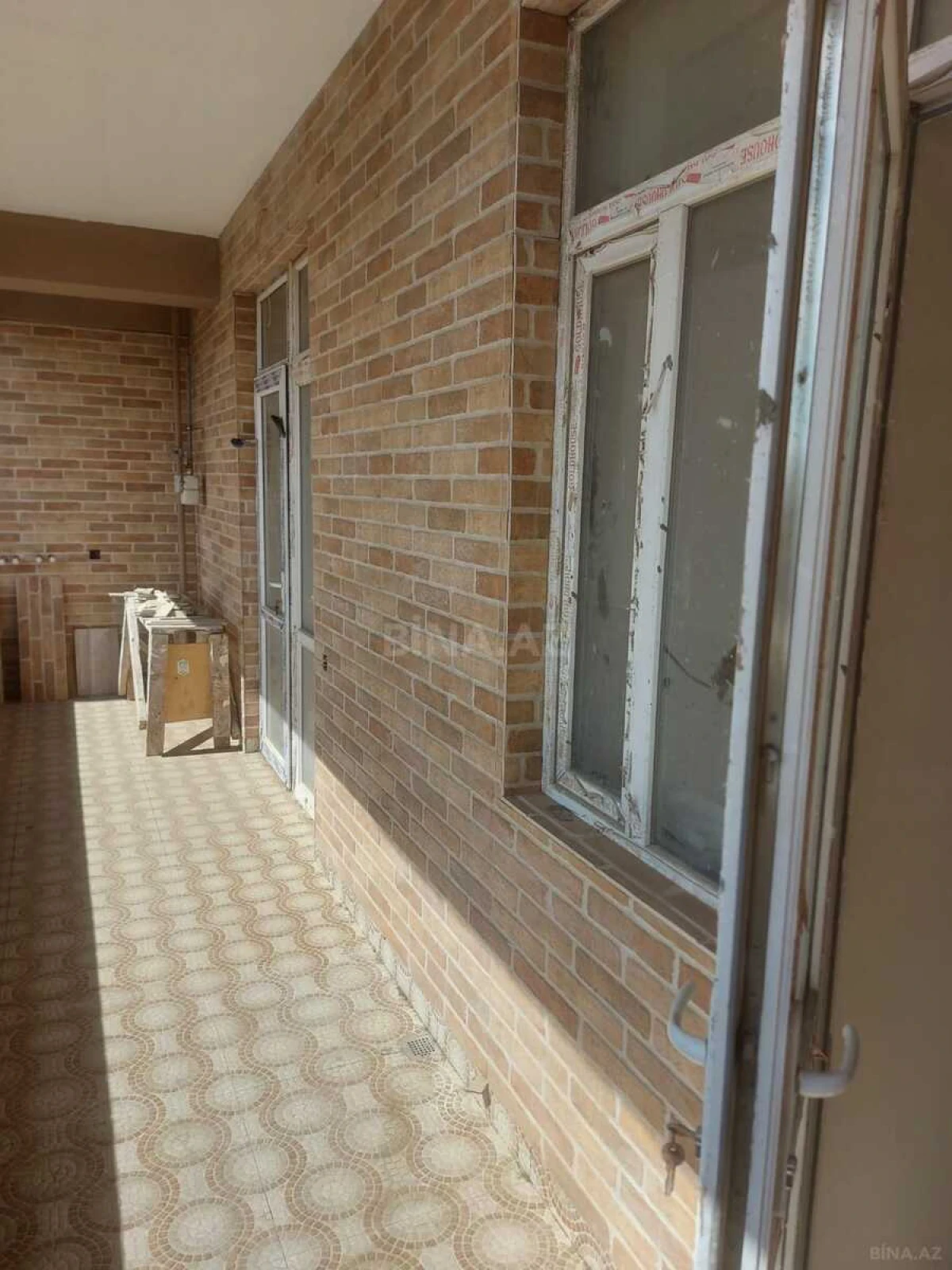 Satılır 2 otaqlı mənzil 110 m²