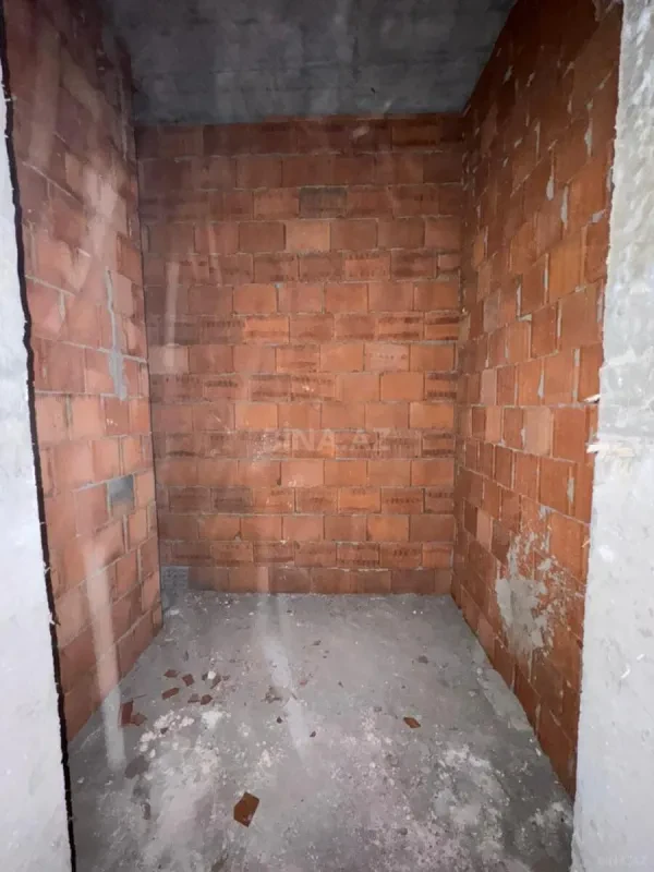 Satılır 2 otaqlı mənzil 110 m²
