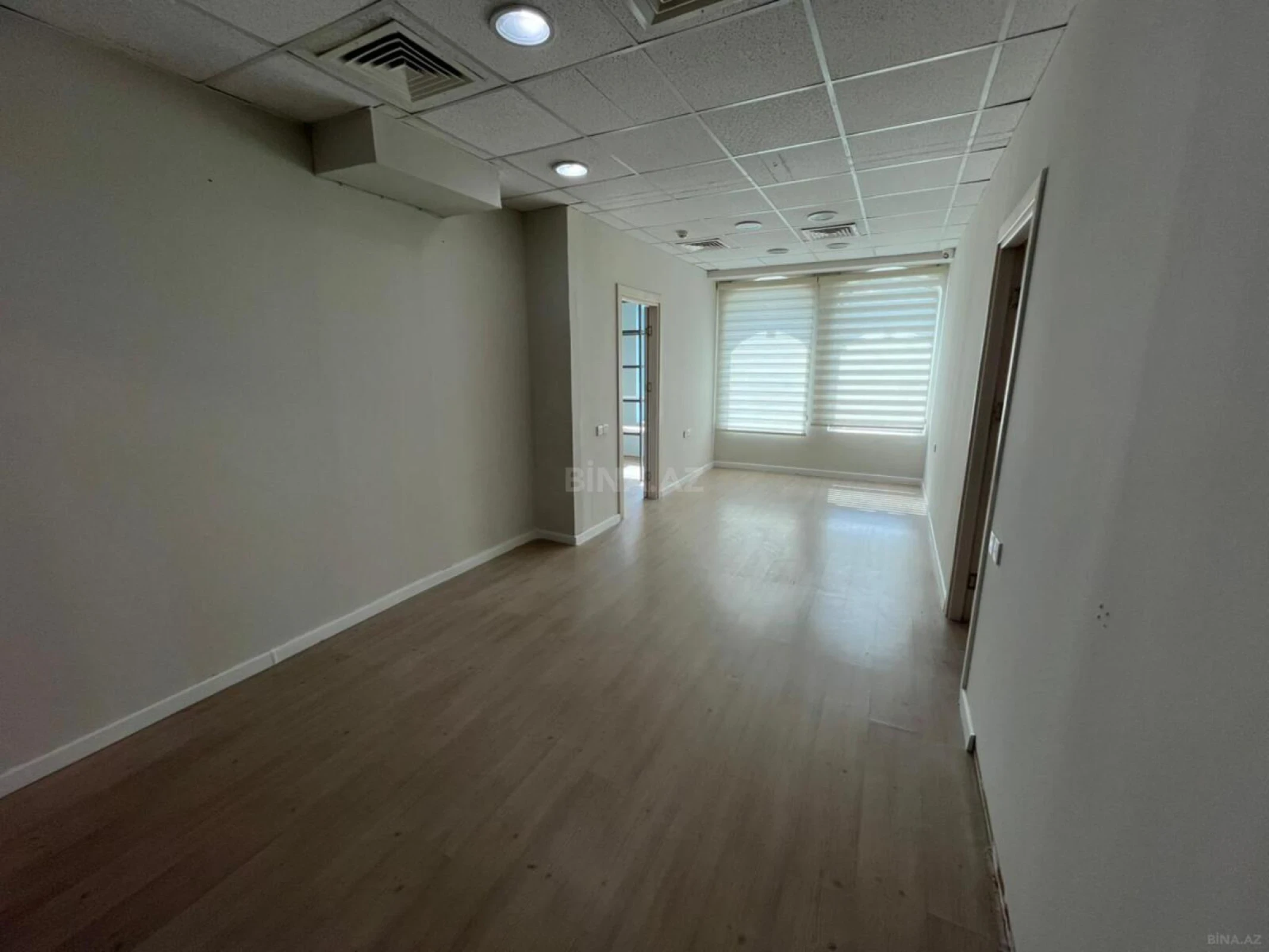 Kirayə verilir 3 otaqlı ofis 100 m²