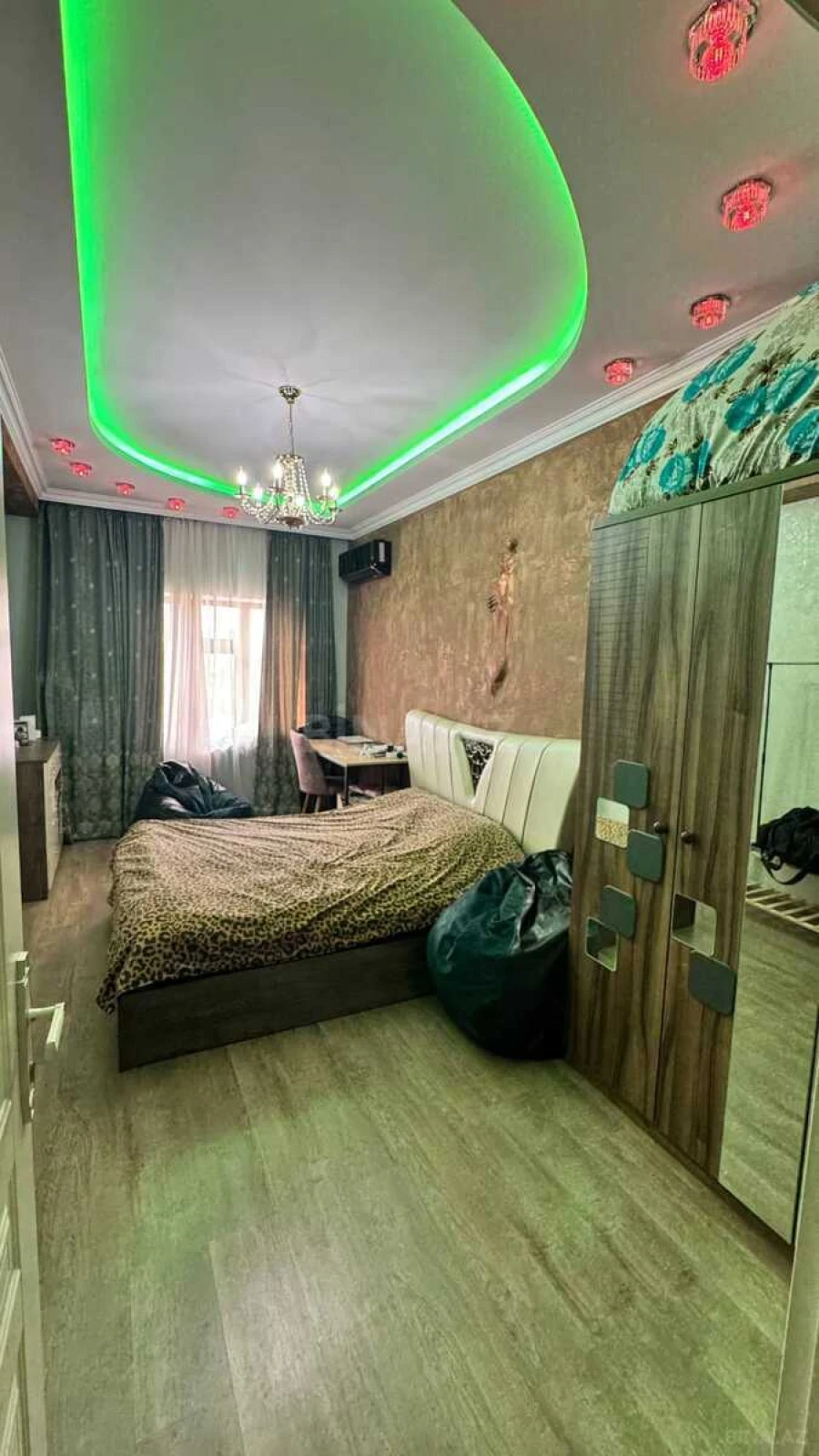 Satılır 3 otaqlı mənzil 90 m²