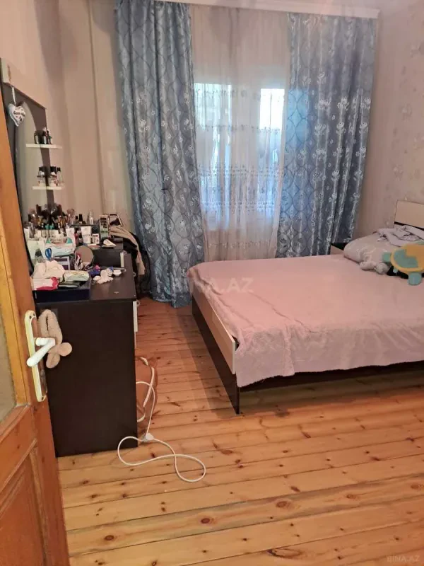 Satılır 2 otaqlı mənzil 75 m²
