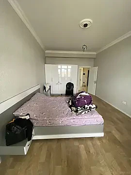 Kirayə verilir 2 otaqlı mənzil 93 m²