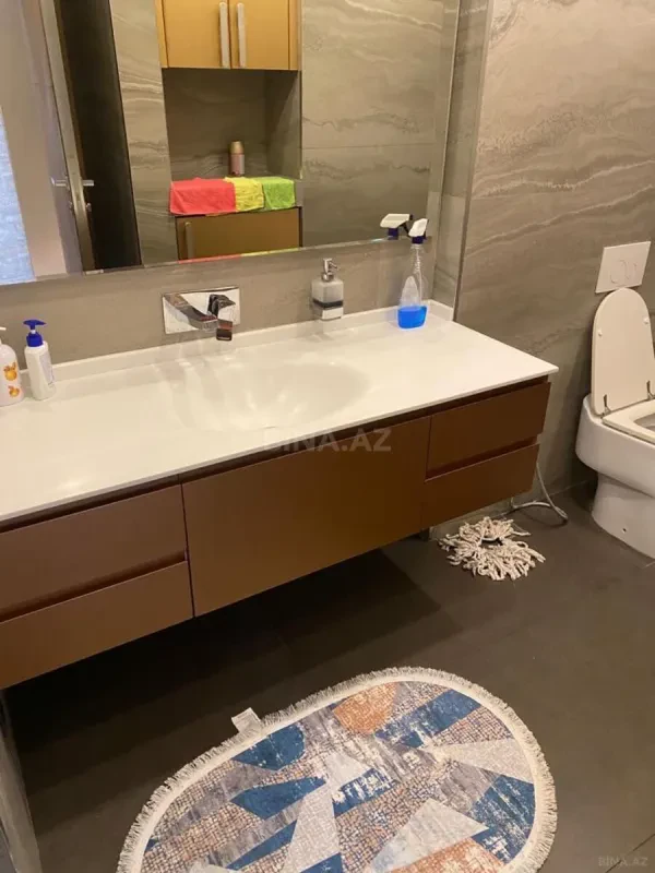 Satılır 1 otaqlı mənzil 67 m²