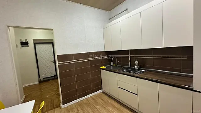 Kirayə verilir 2 otaqlı mənzil 65 m²