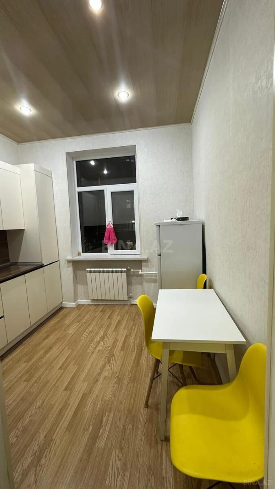 Kirayə verilir 2 otaqlı mənzil 65 m²