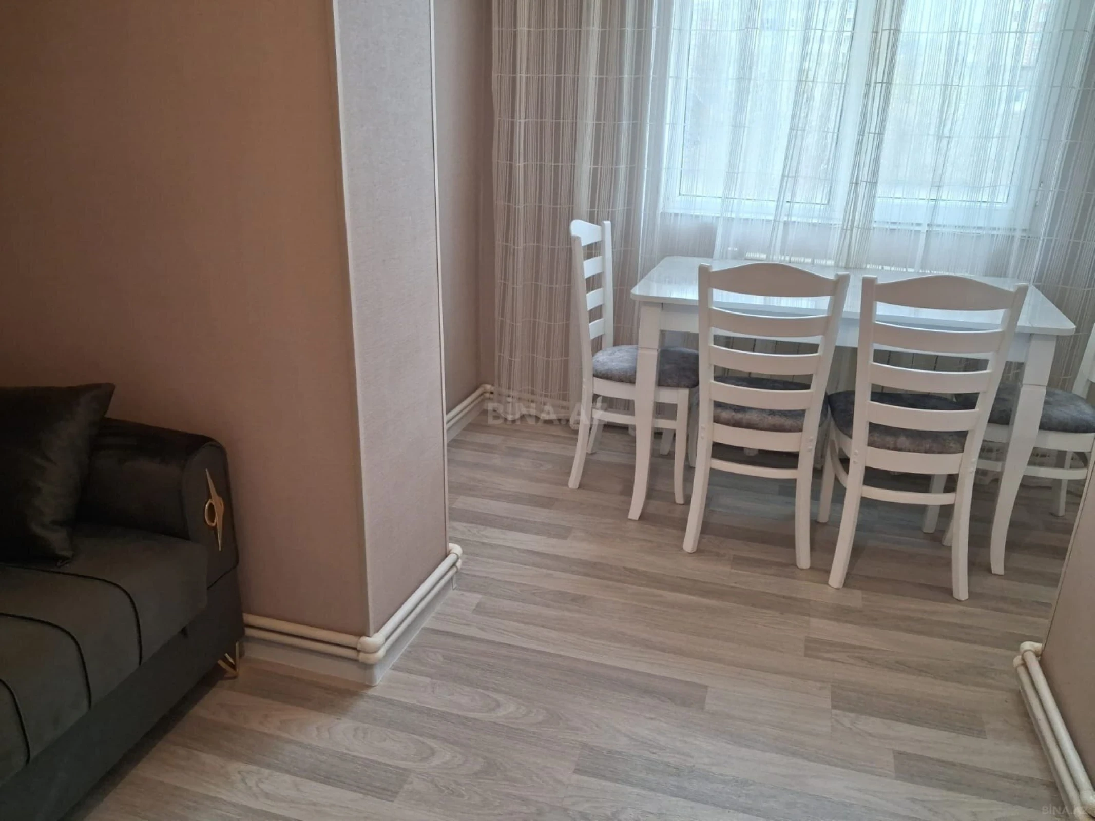 Kirayə verilir 2 otaqlı mənzil 45 m²