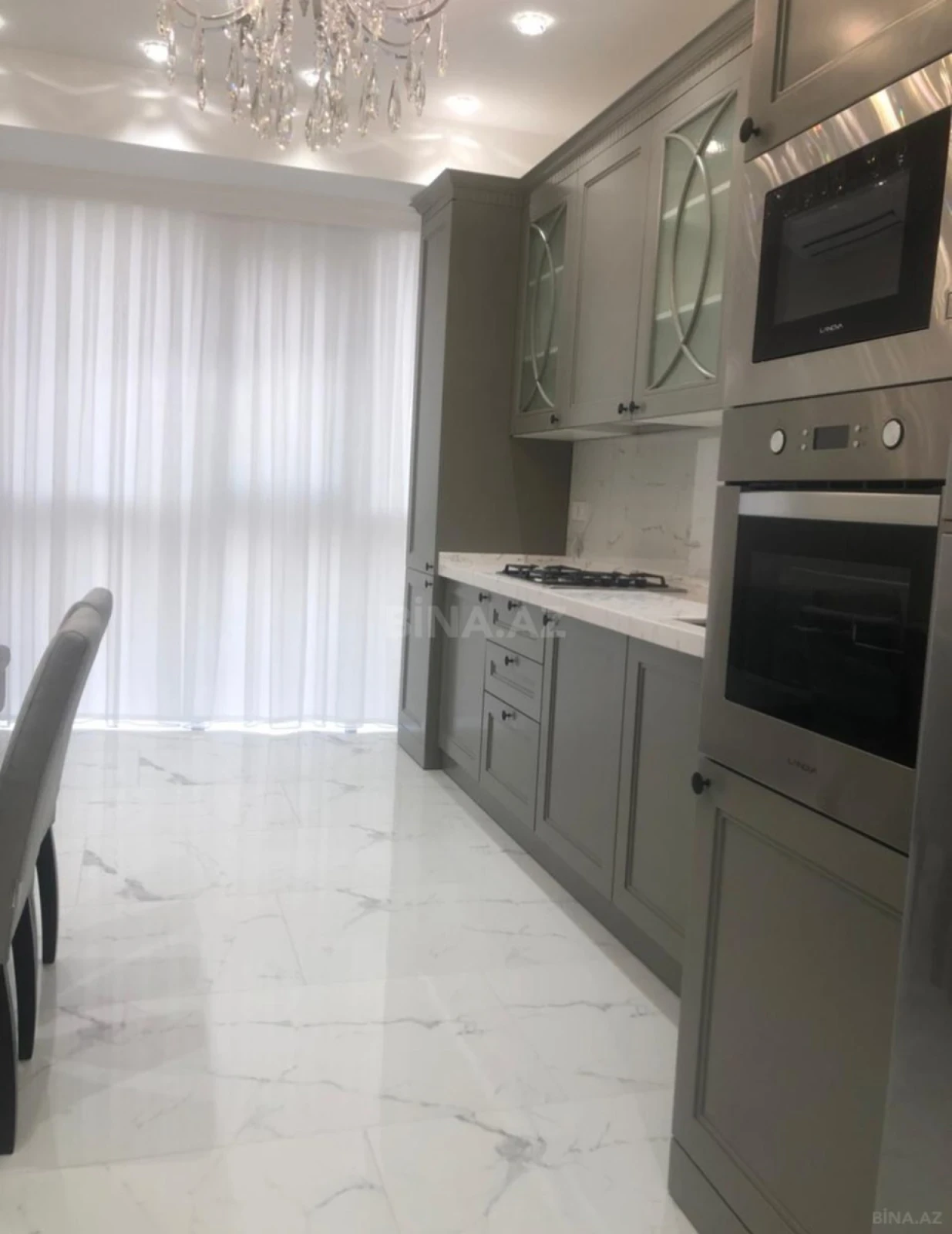 Kirayə verilir 2 otaqlı mənzil 85 m²