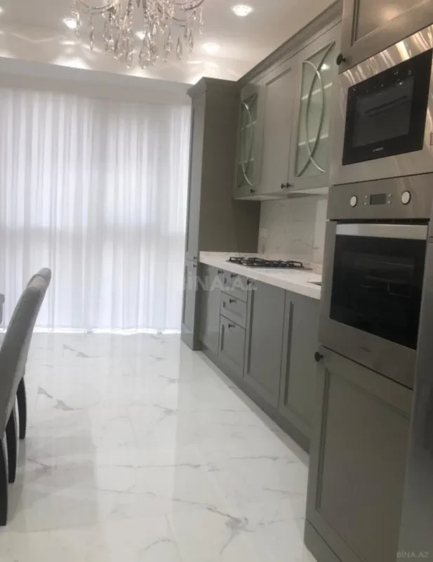 Kirayə verilir 2 otaqlı mənzil 85 m²