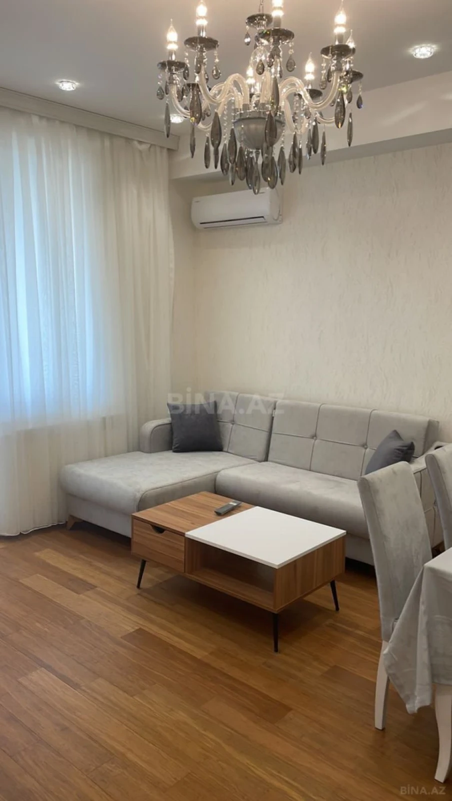 Kirayə verilir 2 otaqlı mənzil 85 m²