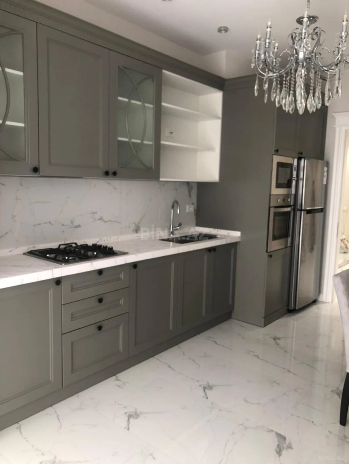 Kirayə verilir 2 otaqlı mənzil 85 m²
