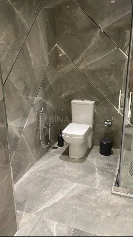Kirayə verilir 2 otaqlı mənzil 85 m²
