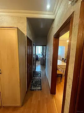 Satılır 4 otaqlı mənzil 95 m²