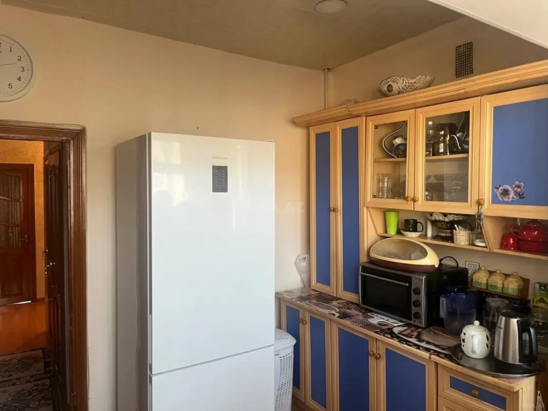 Satılır 4 otaqlı mənzil 95 m²