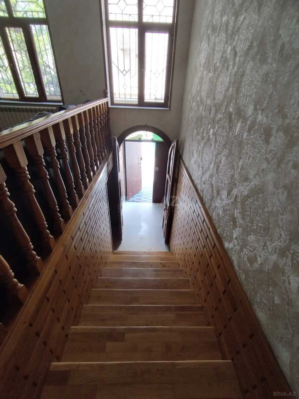 Kirayə verilir 5 otaqlı həyət evi 300 m²