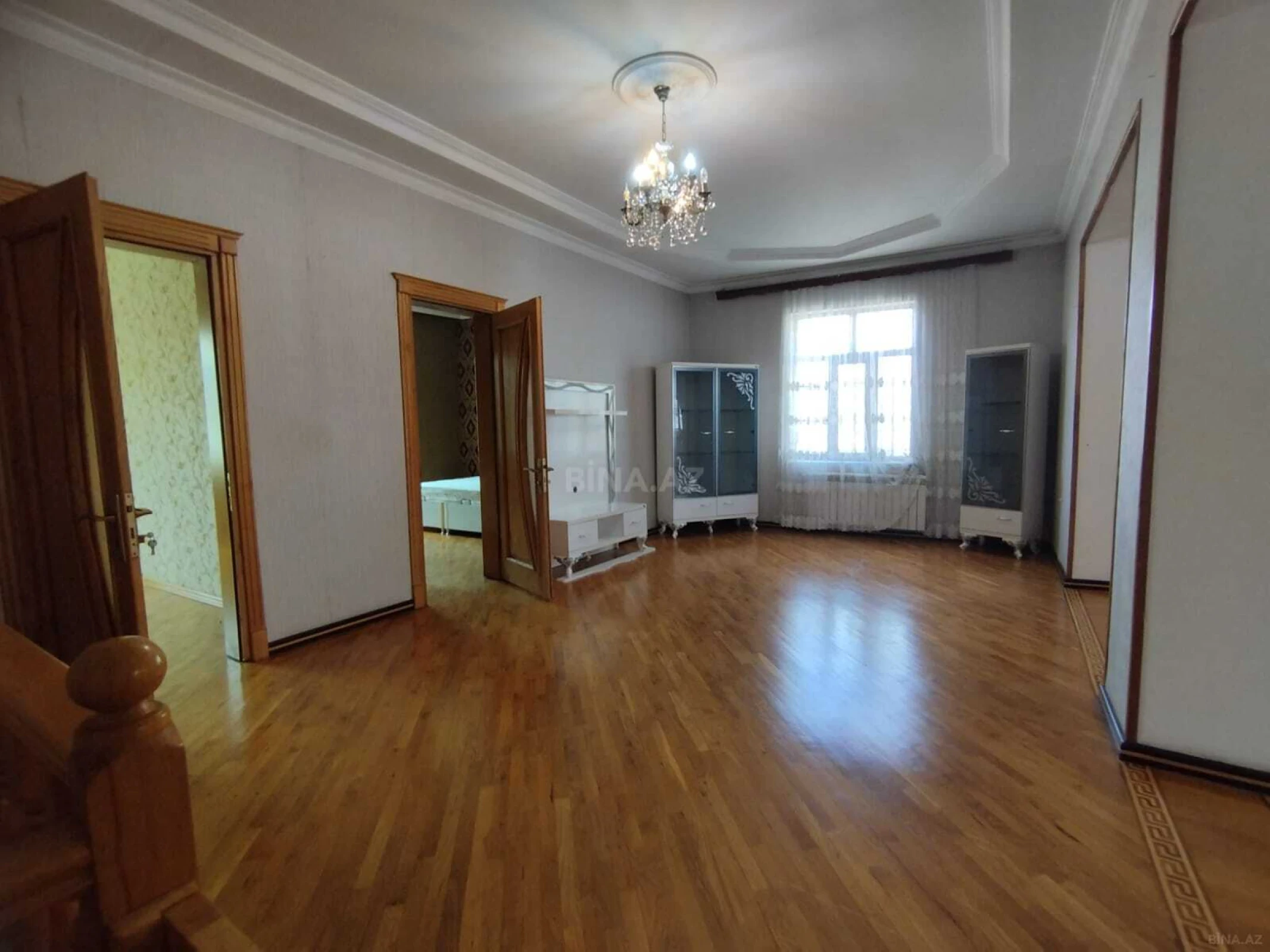 Kirayə verilir 5 otaqlı həyət evi 300 m²