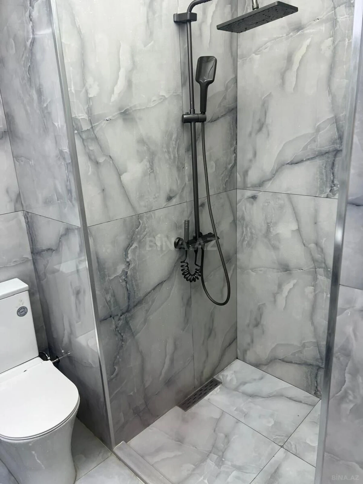 Satılır 2 otaqlı mənzil 70 m²