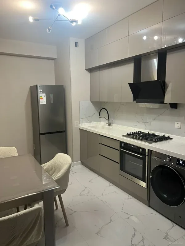 Satılır 2 otaqlı mənzil 70 m²